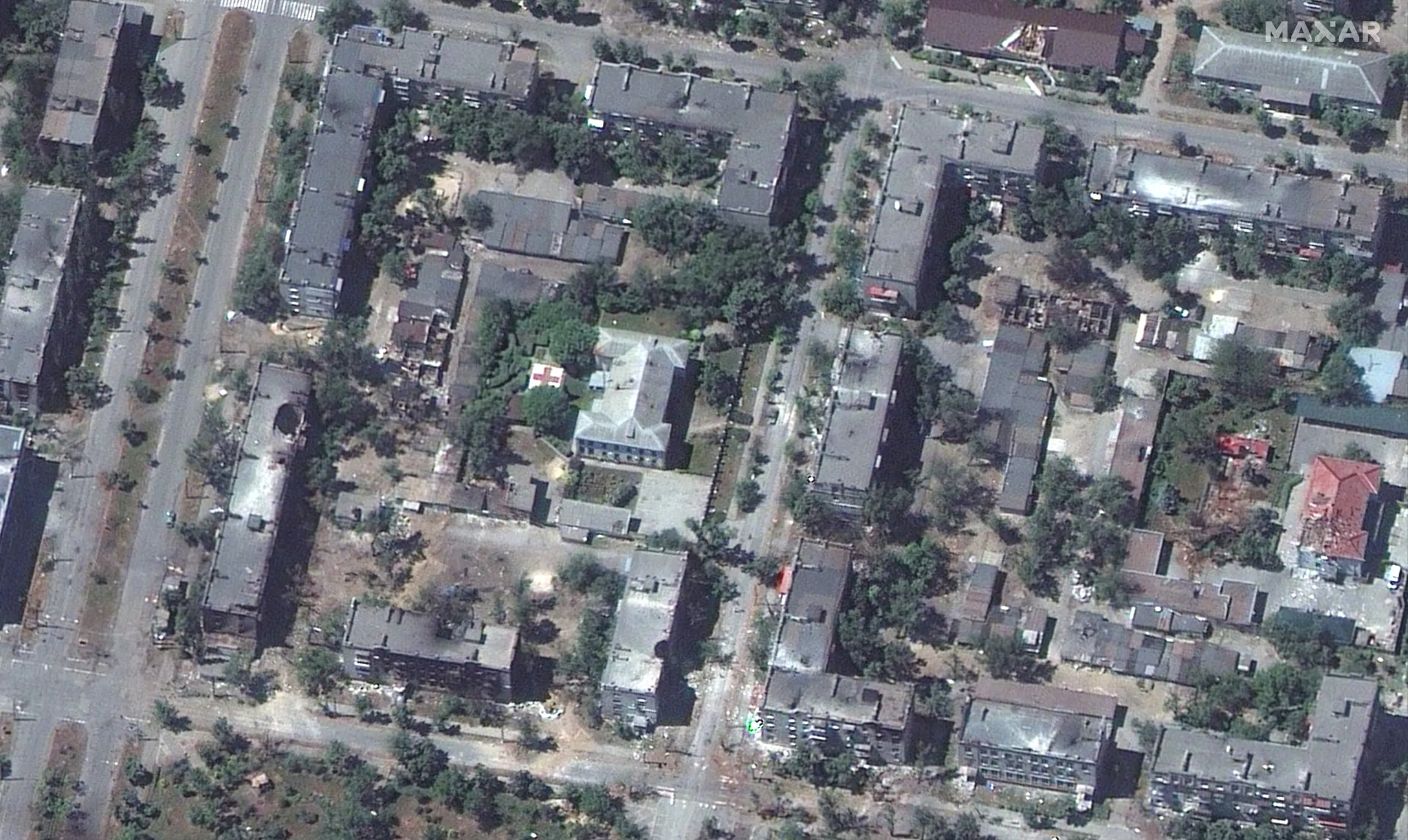 02_damaged buildings around hospital_severodonetsk ukraine_6june2022_wv3.jpg