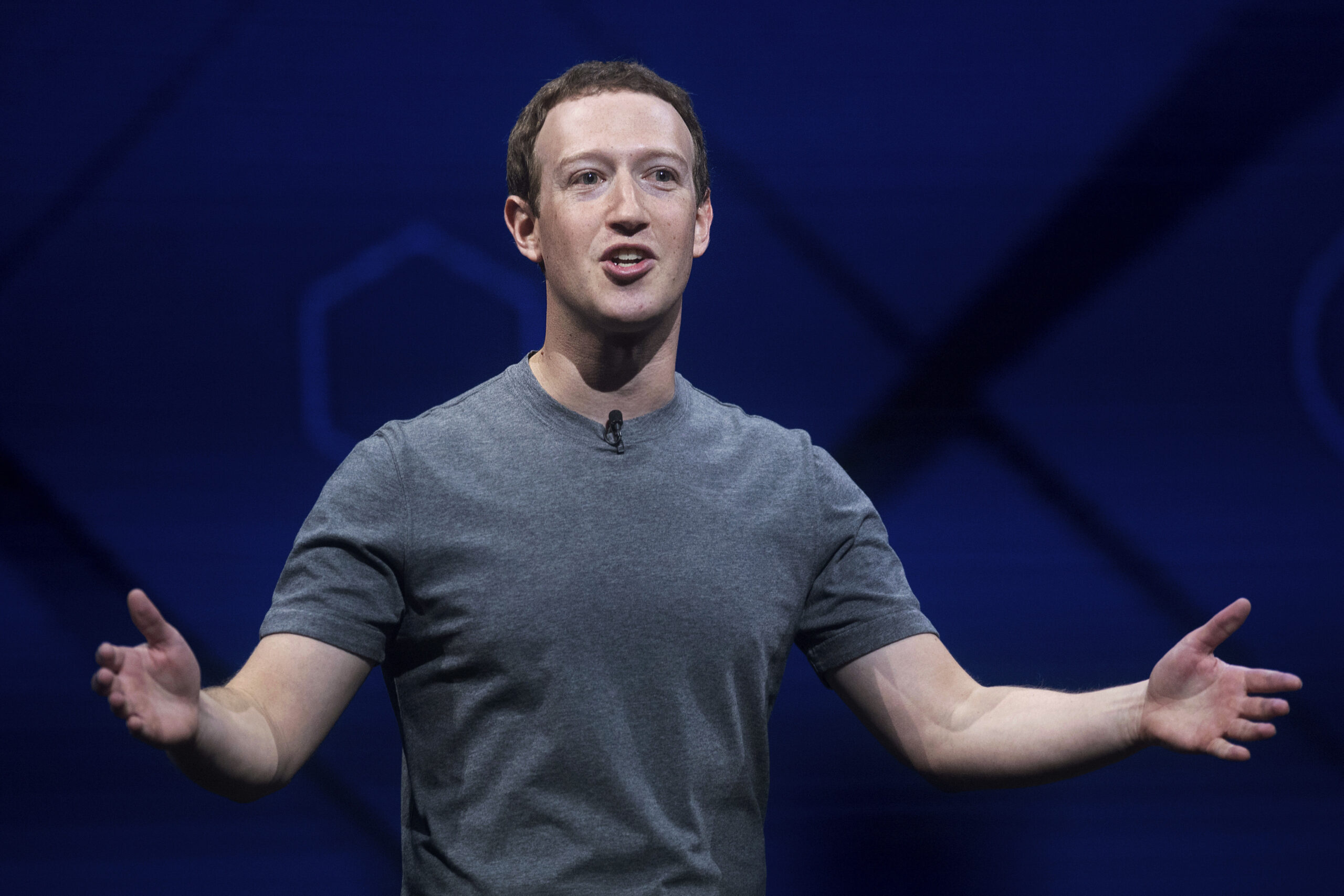 Mark Zuckerberg hangs out with ‘friend’ Mayor Mark Buttieg on Facebook Live