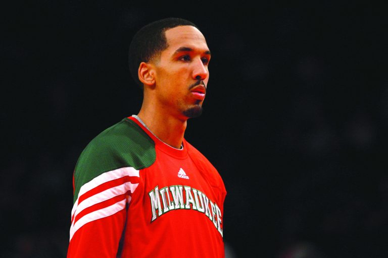 Chris Chambers/Getty Images
Shaun Livingston averaged 5.5 points and 2.1 assists in 58 games, including 27 starts, for the Milwaukee Bucks last season.