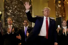 Poll: Trump overtakes Hillary