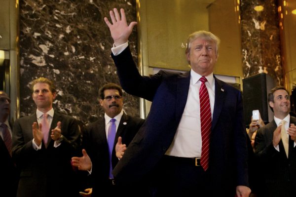 Poll: Trump overtakes Hillary