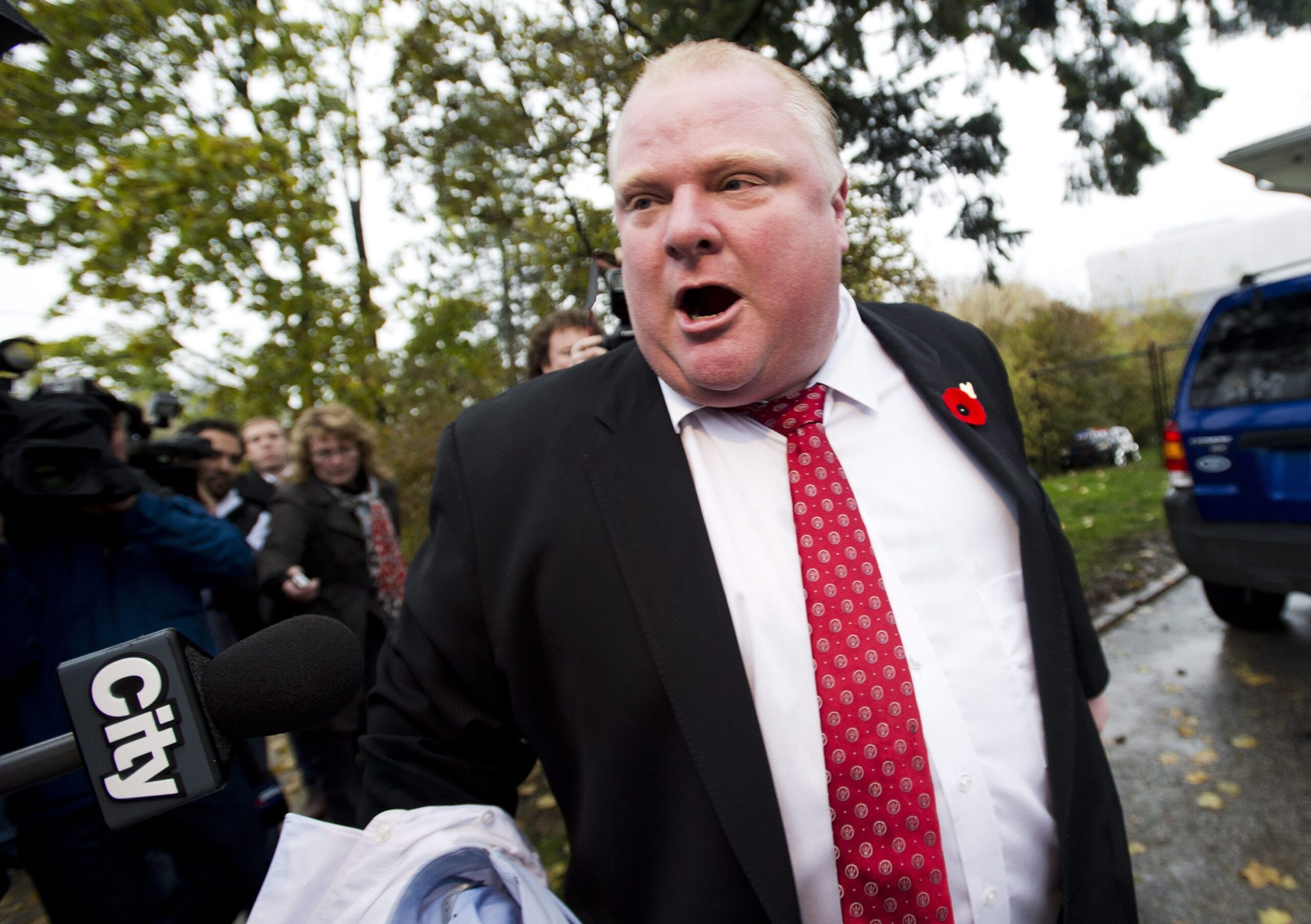 Toronto mayor Rob Ford admits he smoked crack while drunk