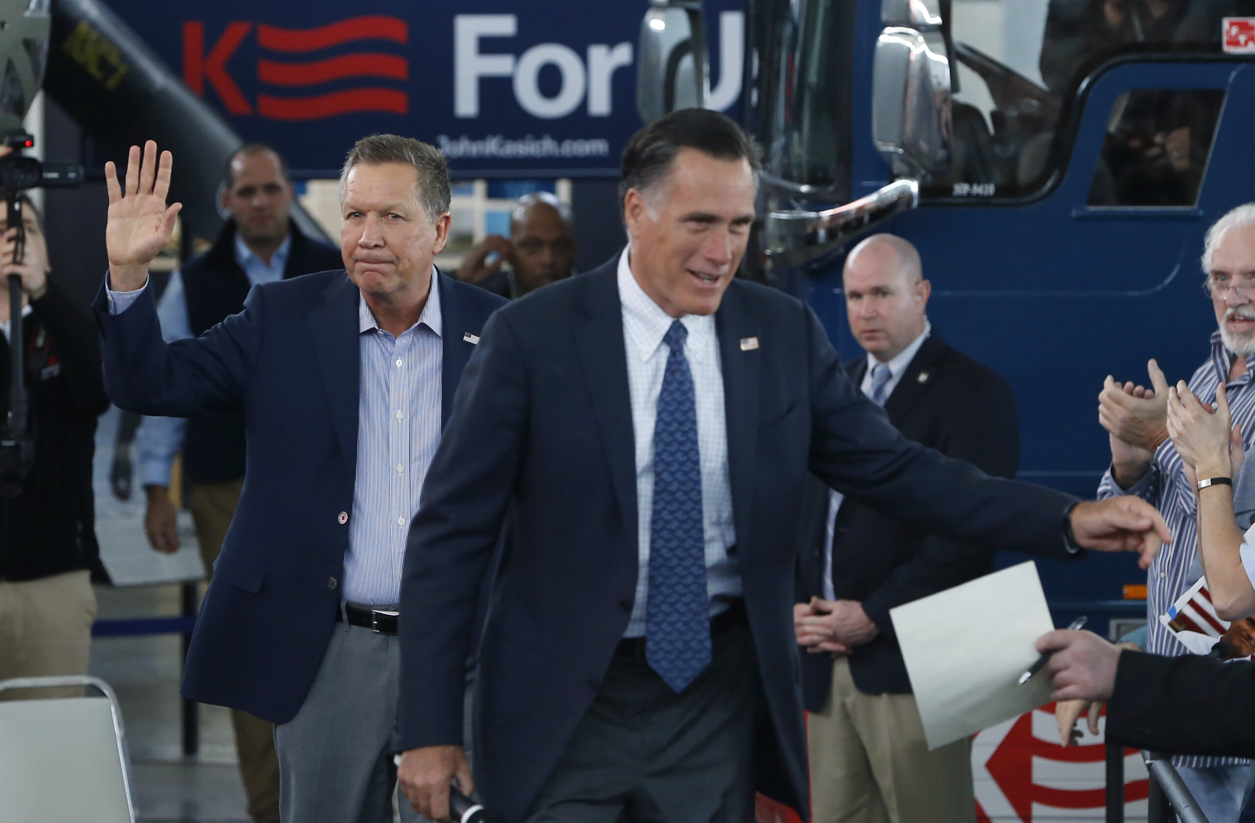 As Convention Approaches, Will Romney or Kasich Step Up?