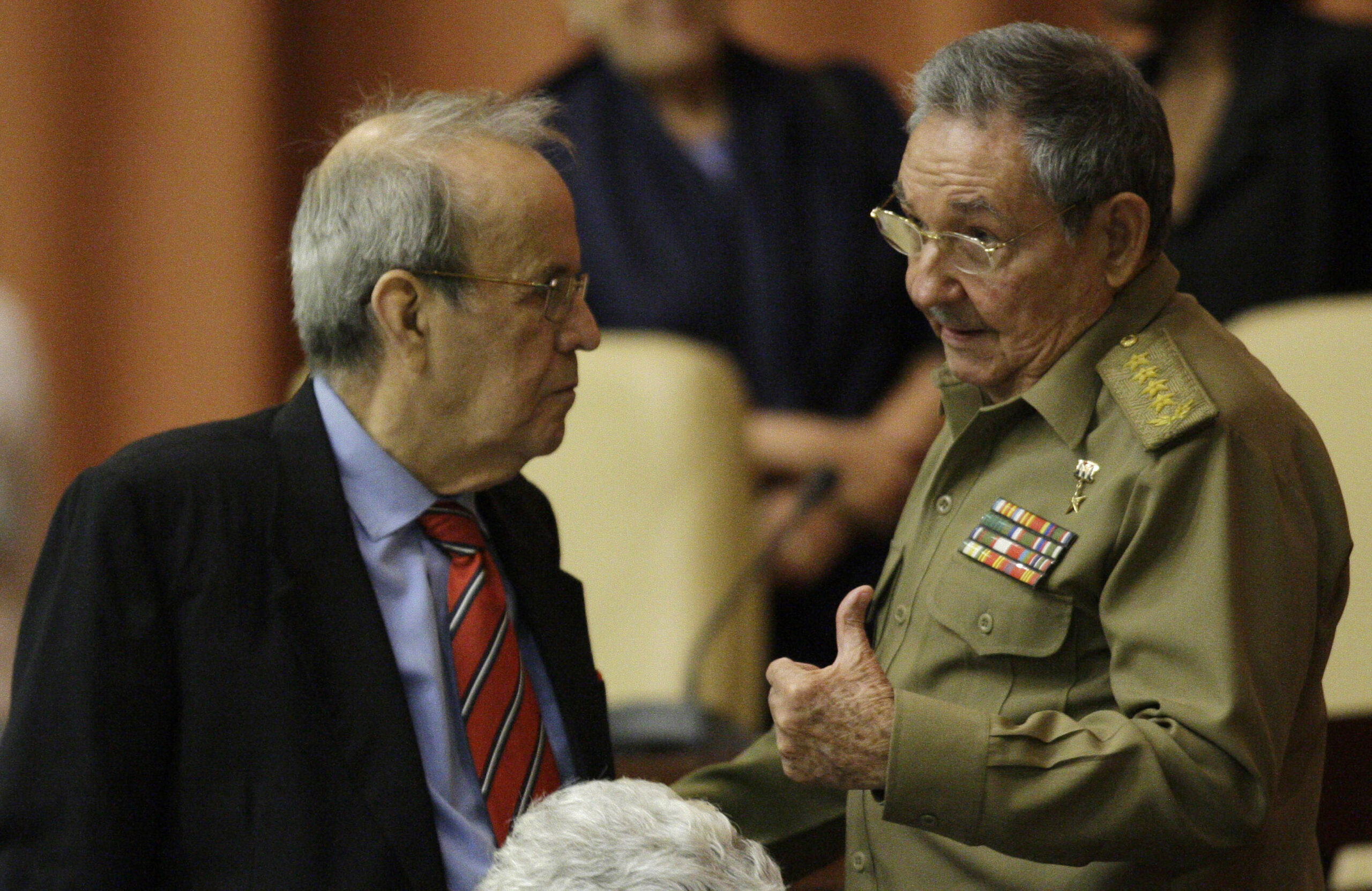 Alarcon apparently out as Cuba parliament chief