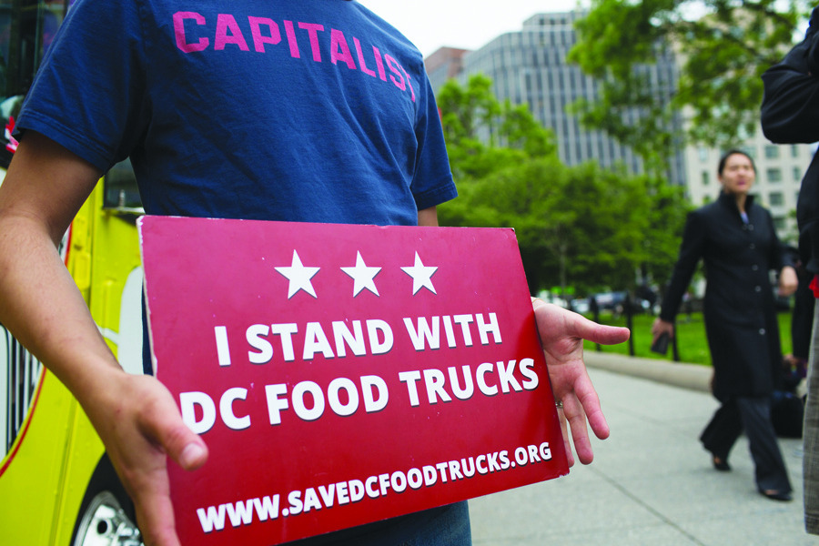 D.C. food trucks close for business to protest mayor’s regulations