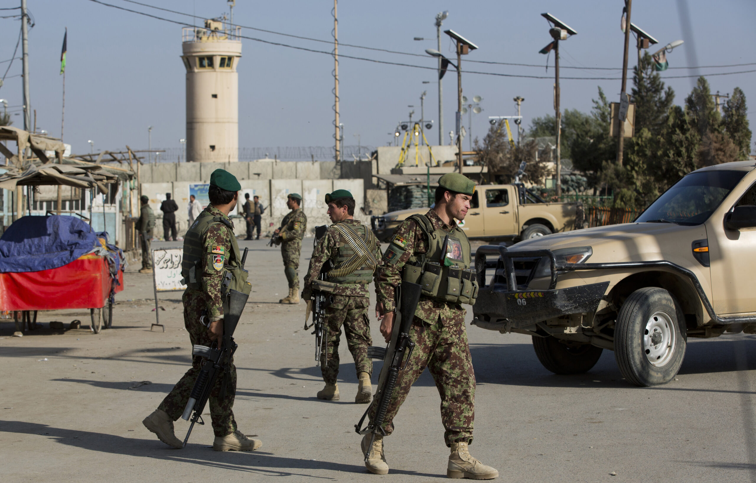 Suicide bombing at U.S. base in Afghanistan kills four Americans