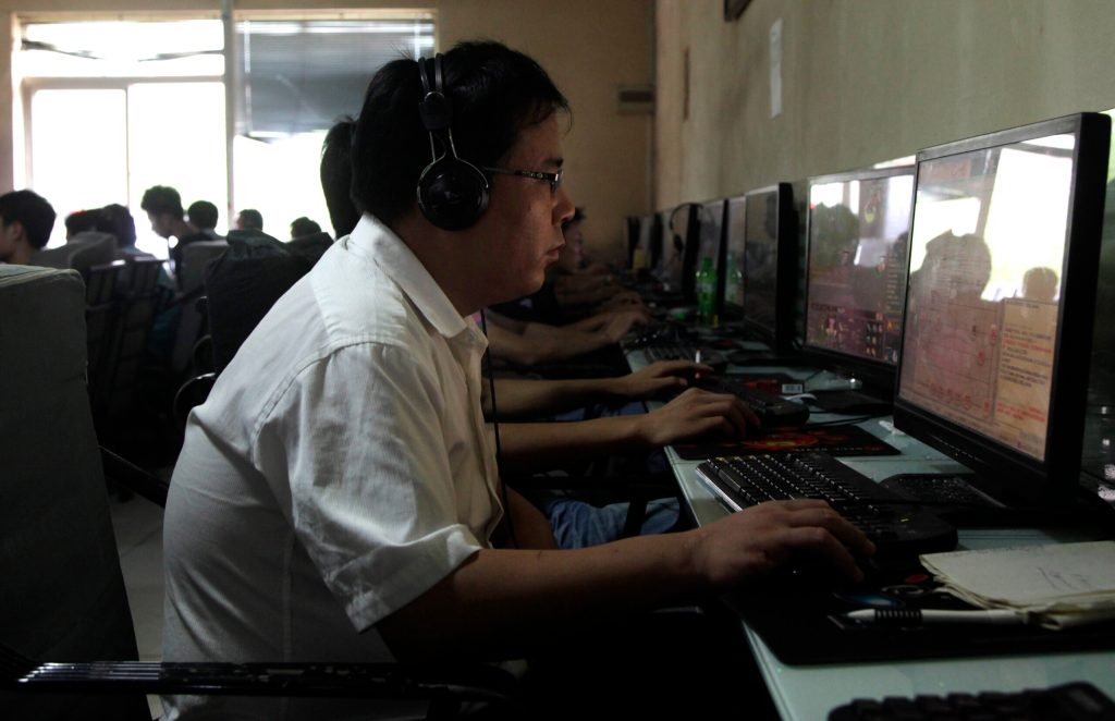 Chinese hacking continues unabated, intel chief says