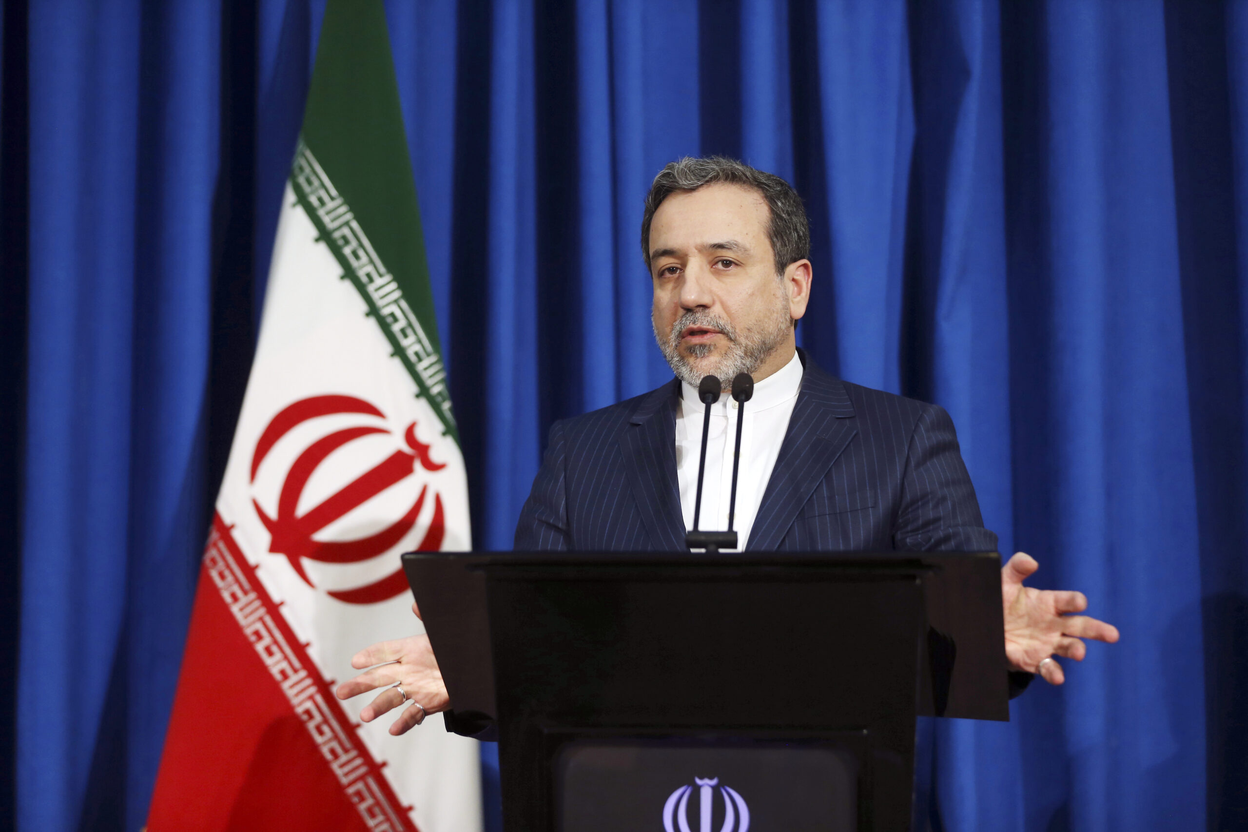 Trump considers ending Iran deal ahead of key deadline