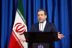 Trump considers ending Iran deal ahead of key deadline