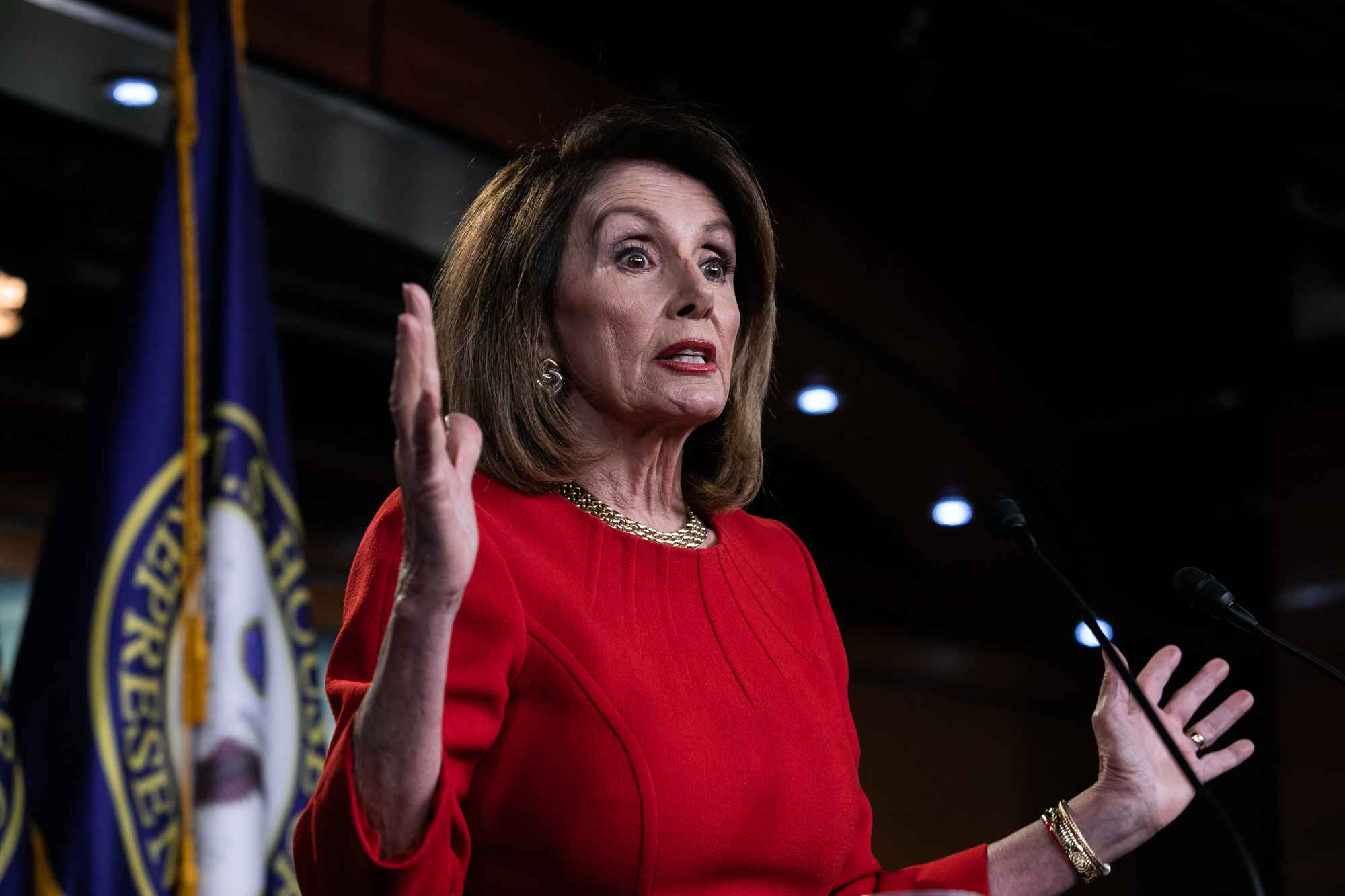 Mueller report creates new headache for Pelosi