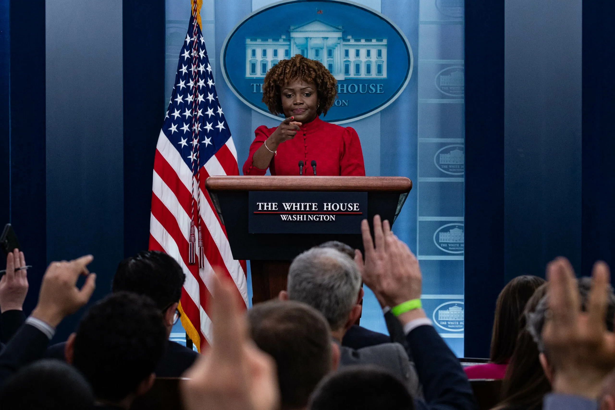WATCH LIVE: White House holds press briefing after First Republic Bank seizure