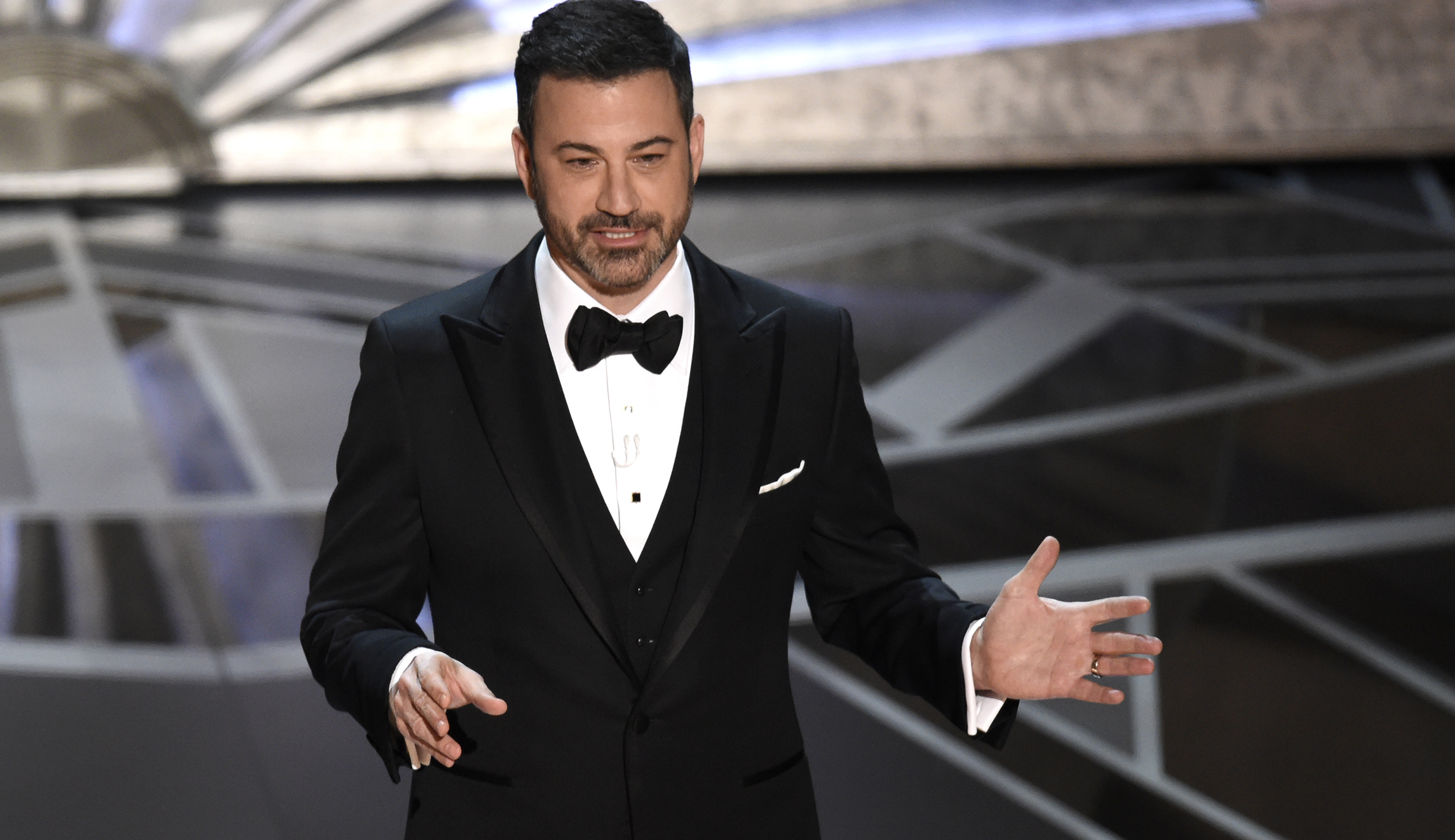 Jimmy Kimmel urges Hollywood to lead the way on ending sexual harassment in the workplace