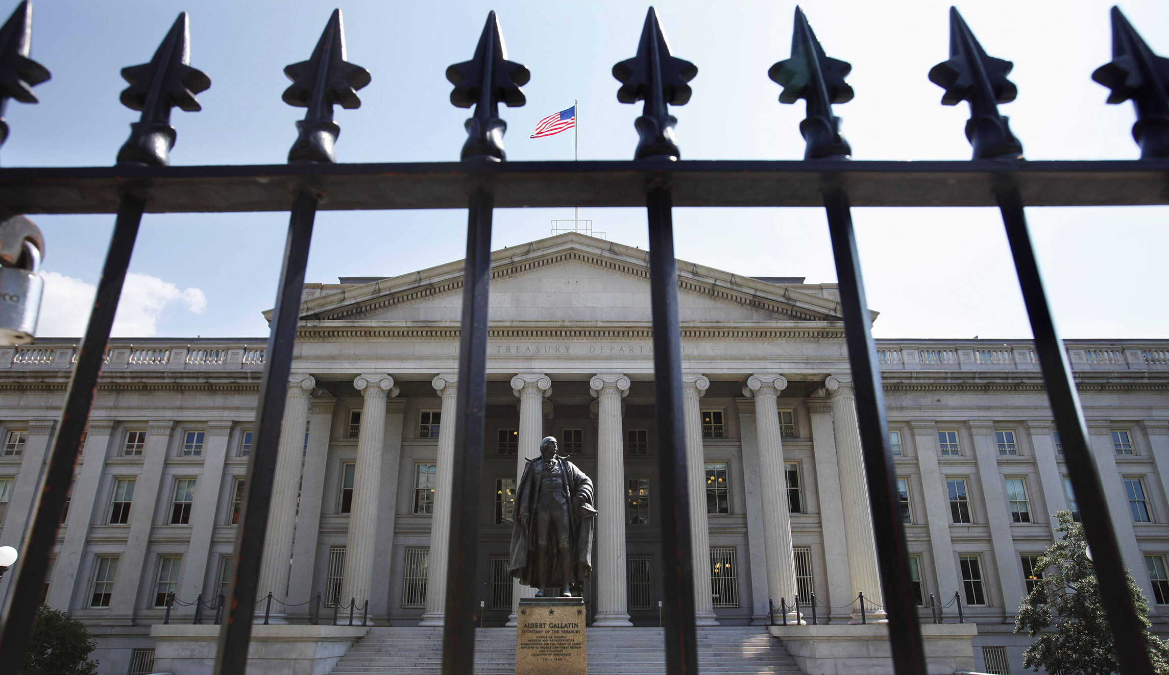 CBO: Debt limit to hit in early to mid-October