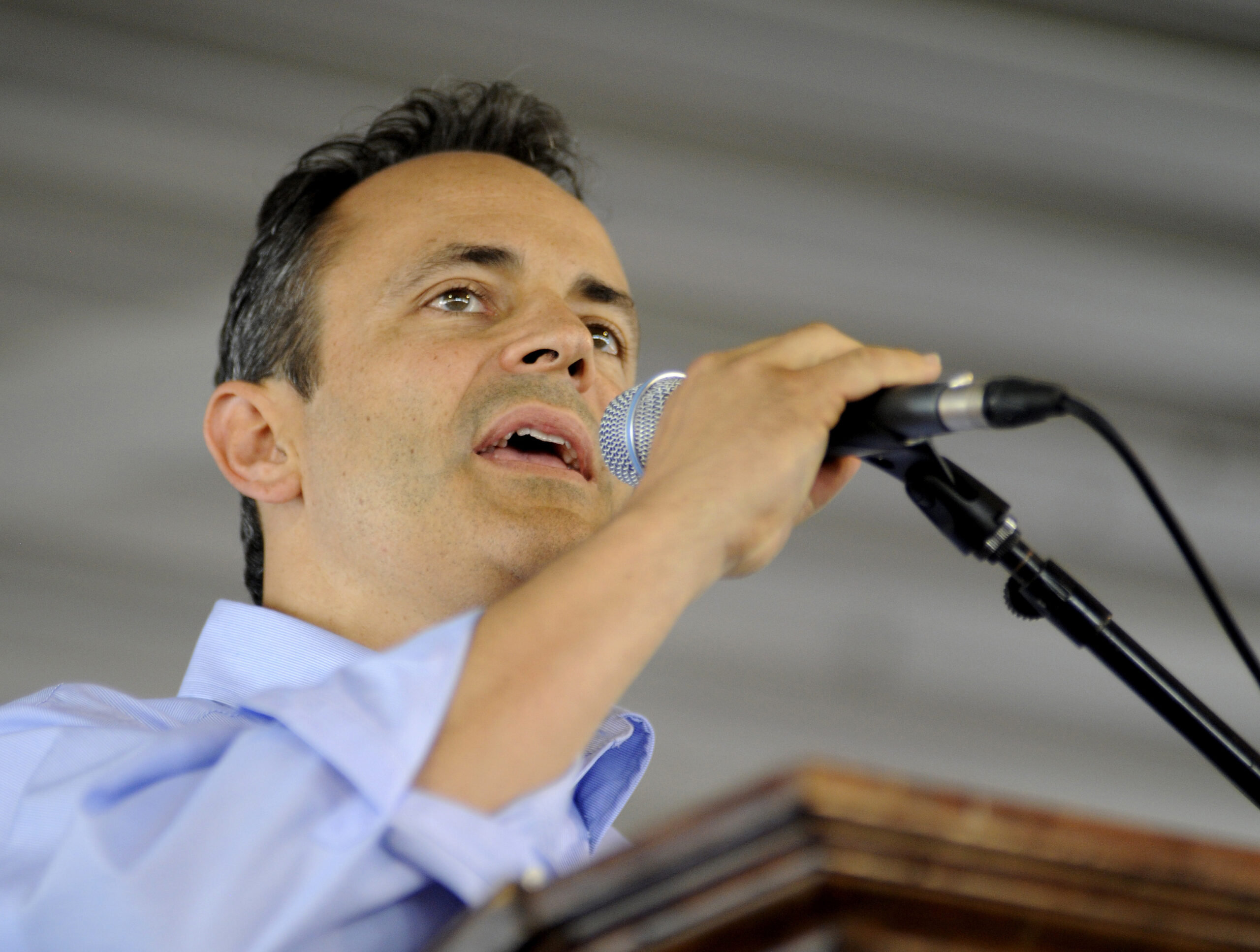 Mitch McConnell wins praise from some in Kentucky