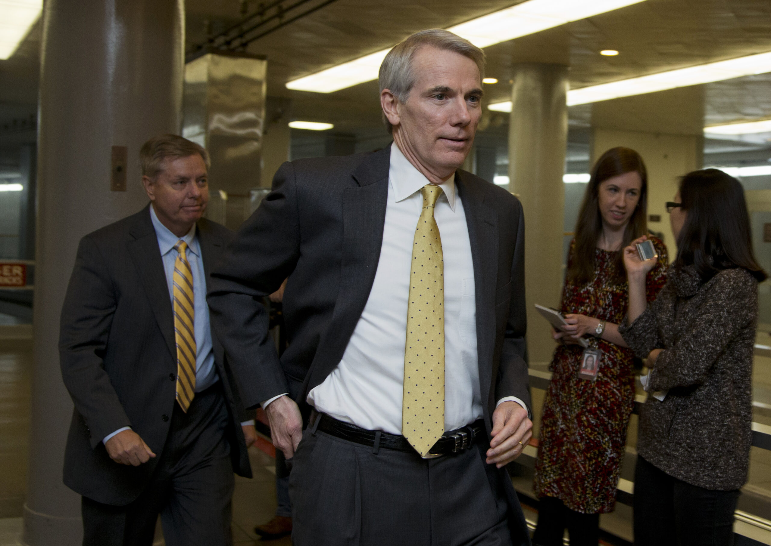 Senate trade bill dodges ‘poison pills’ and advances toward final passage