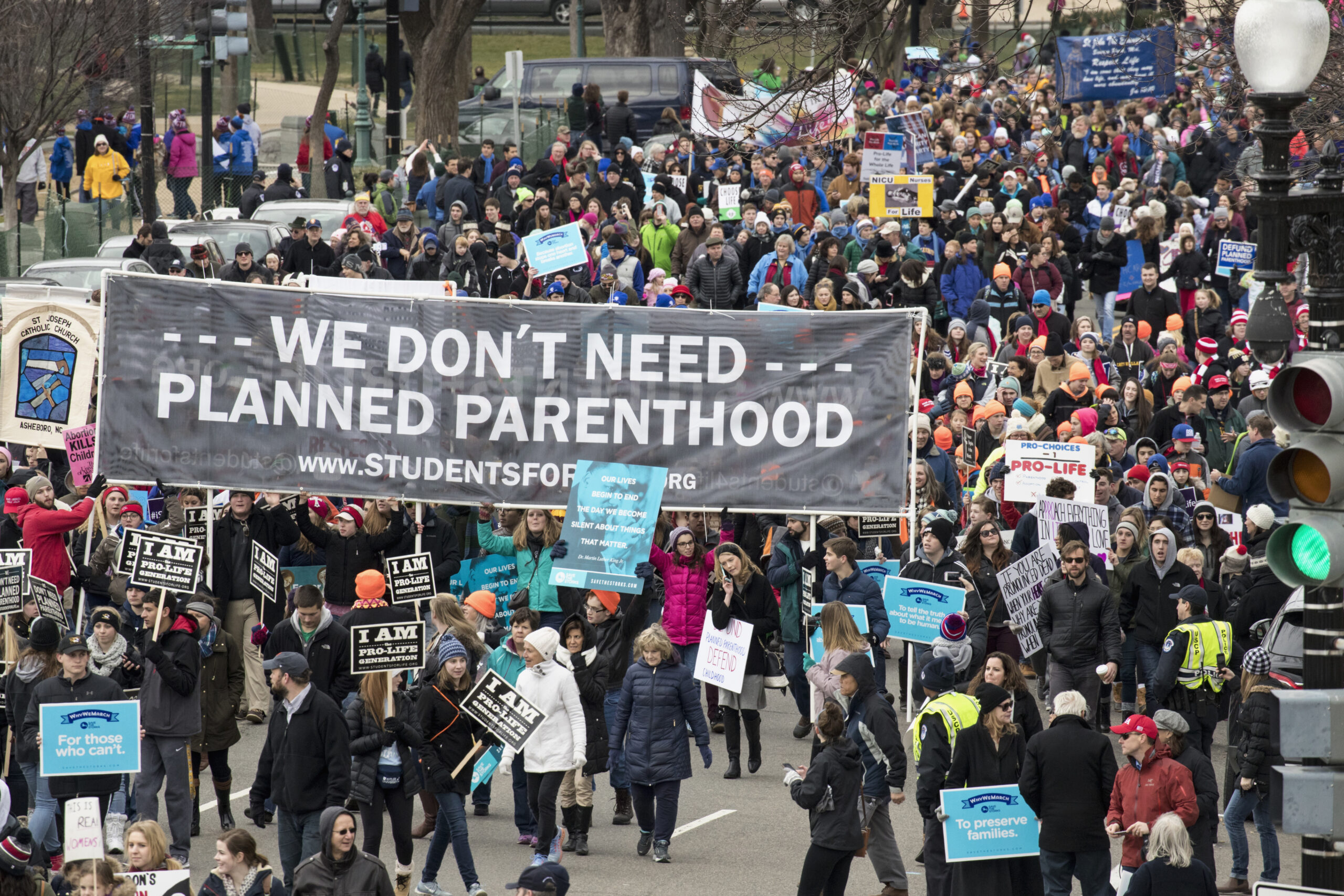 Planned Parenthood opponents sock it to Congress over funding