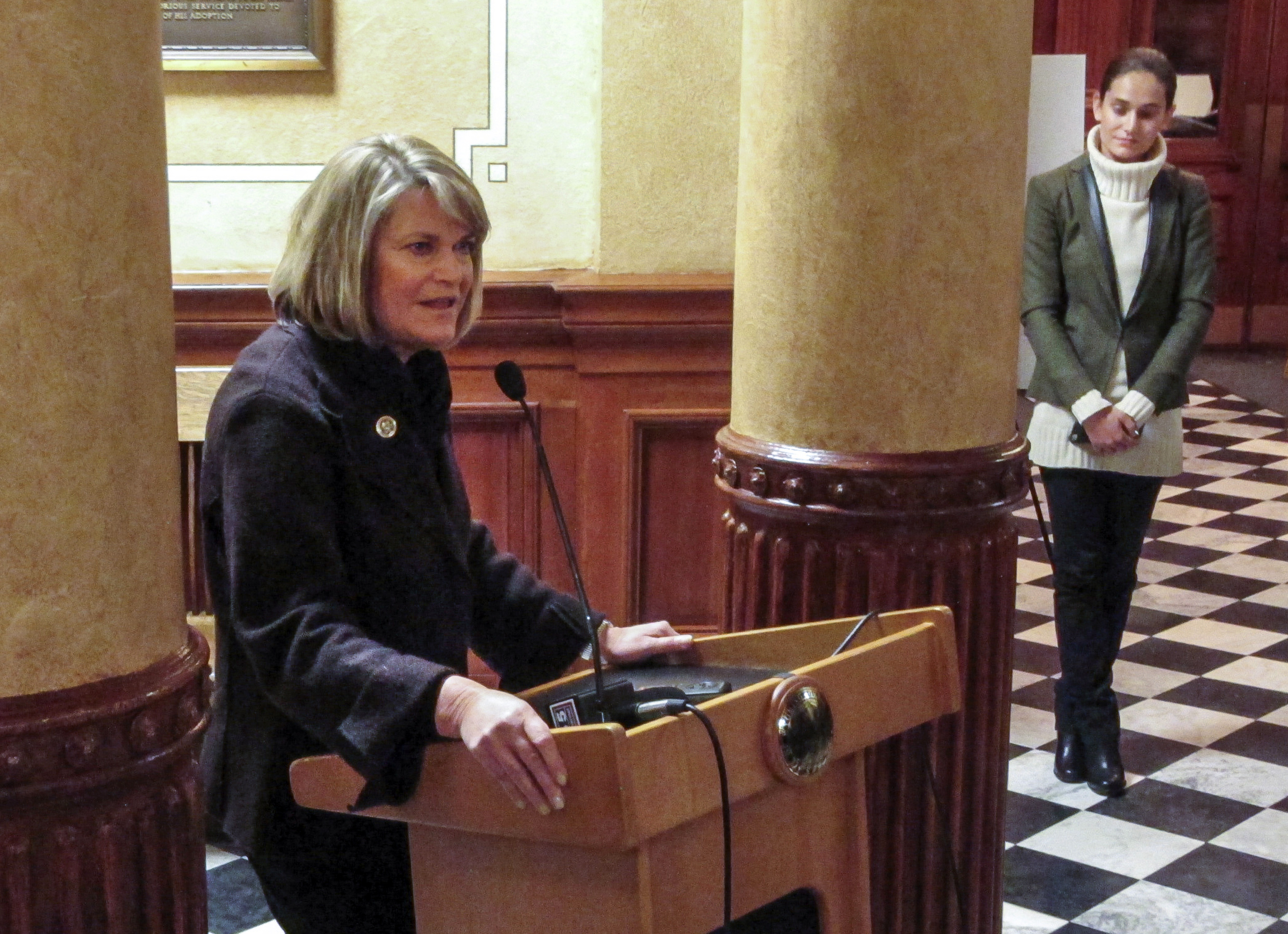 GOP tells Obama to get moving with online bidding for oil and gas leases