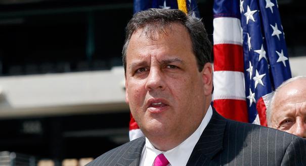 Christie contradicts self with Romney endorsement