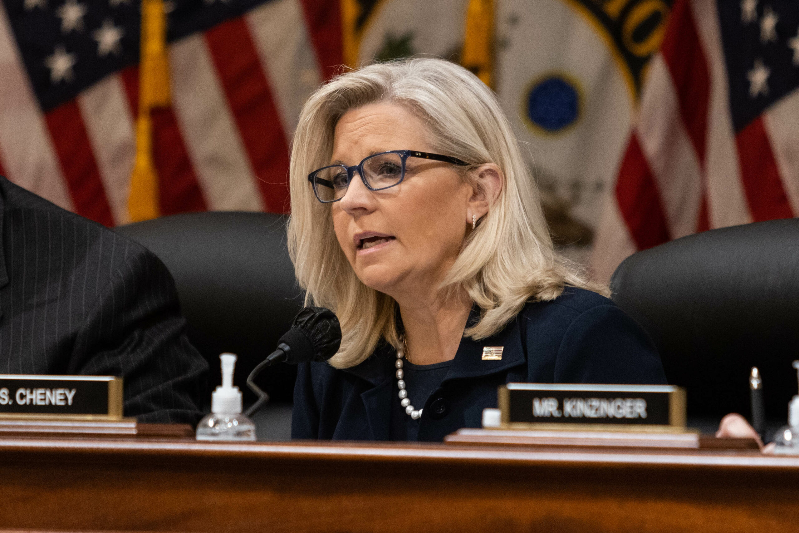 Liz Cheney endorses another Democrat, throwing support behind Abigail Spanberger