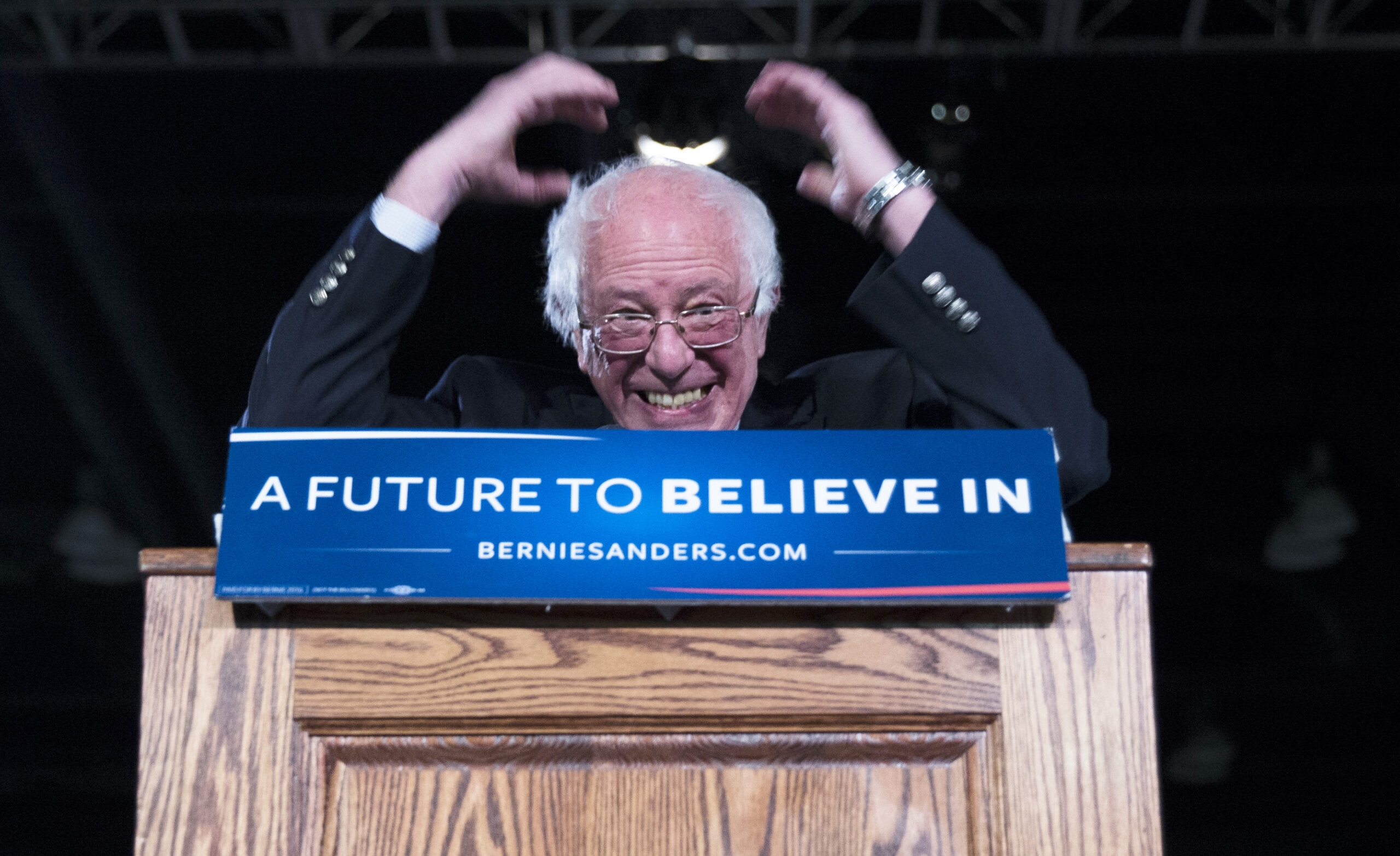 Controversy surrounds Sanders’ rosy economic projections