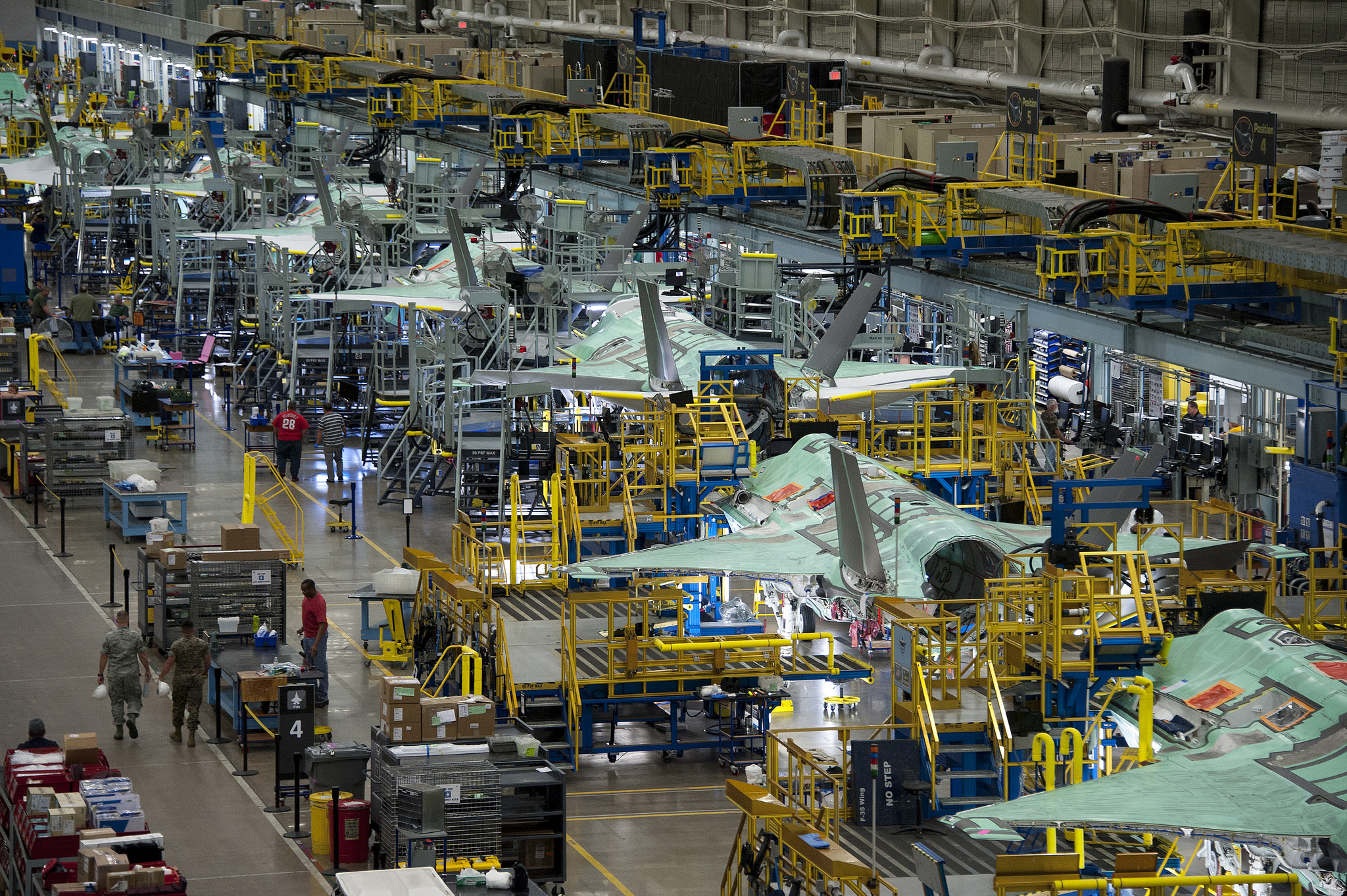 Lockheed adds 1,800 workers to ramp up F-35 fighter production
