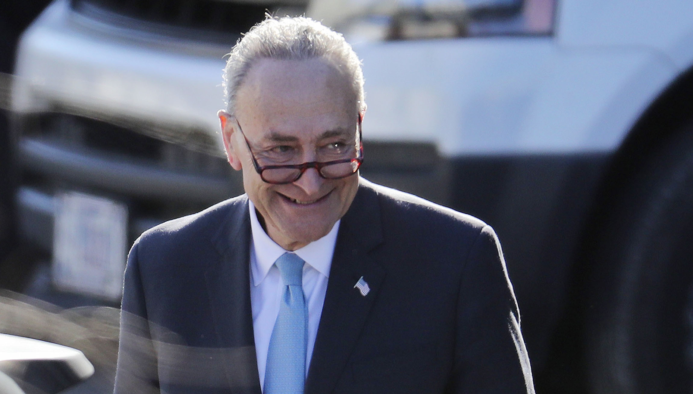 Chuck Schumer likens Trump talks to ‘negotiating with jello,’ wonders who’s in charge at White House