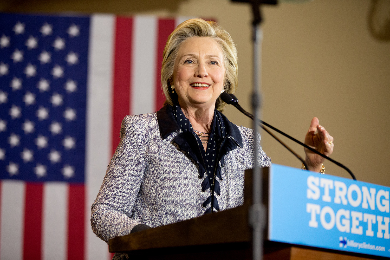 Poll: Most voters predict Clinton victory in November