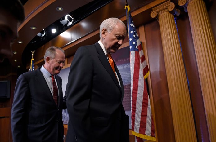"We have, let's just say, a diverse committee," Lamar Alexander said. "We're all interested in this and we all want to do the right thing." (AP Photo)Â 