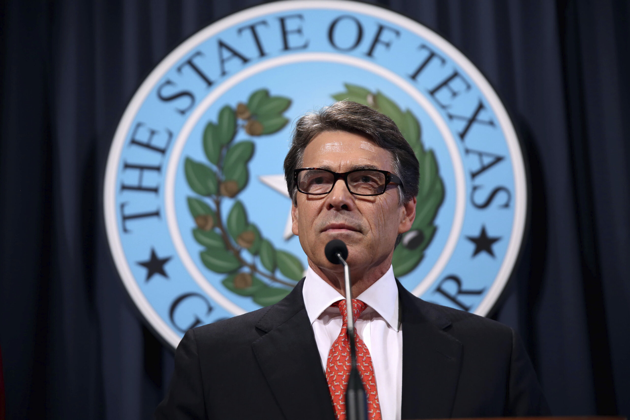 Rick Perry supporters plan rally to greet him at courthouse