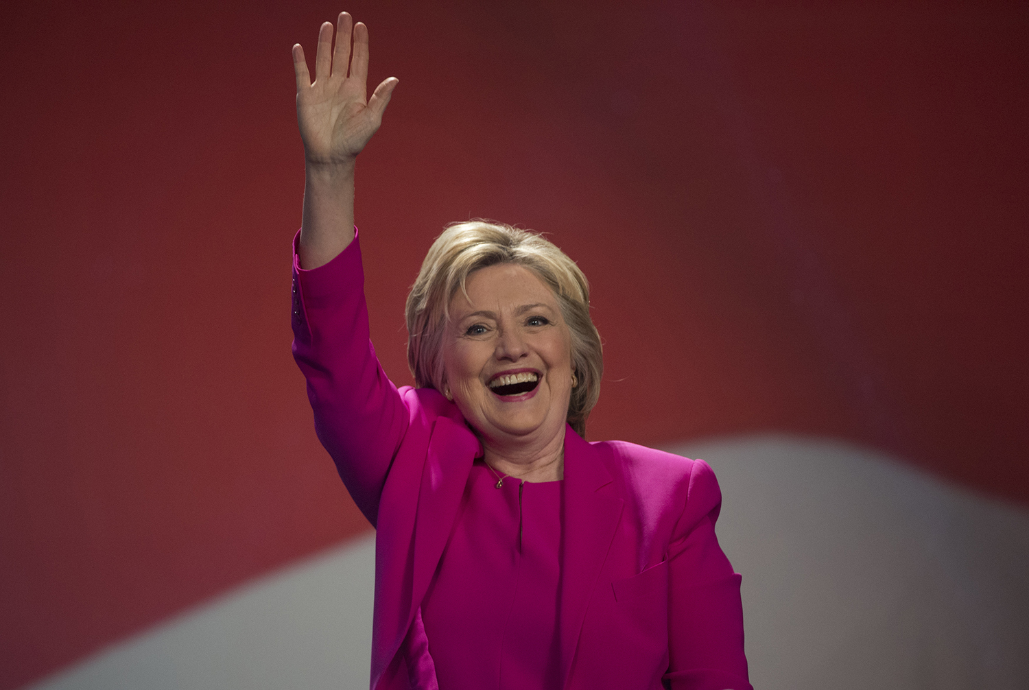 Media agrees: No more ‘cloud’ hanging over Clinton