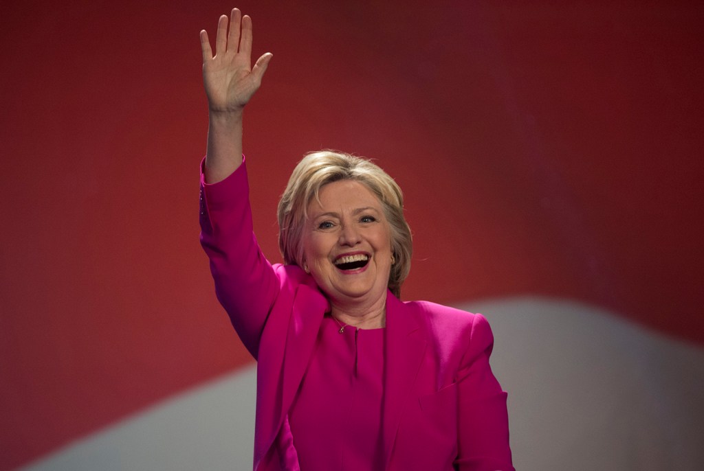 Media agrees: No more ‘cloud’ hanging over Clinton