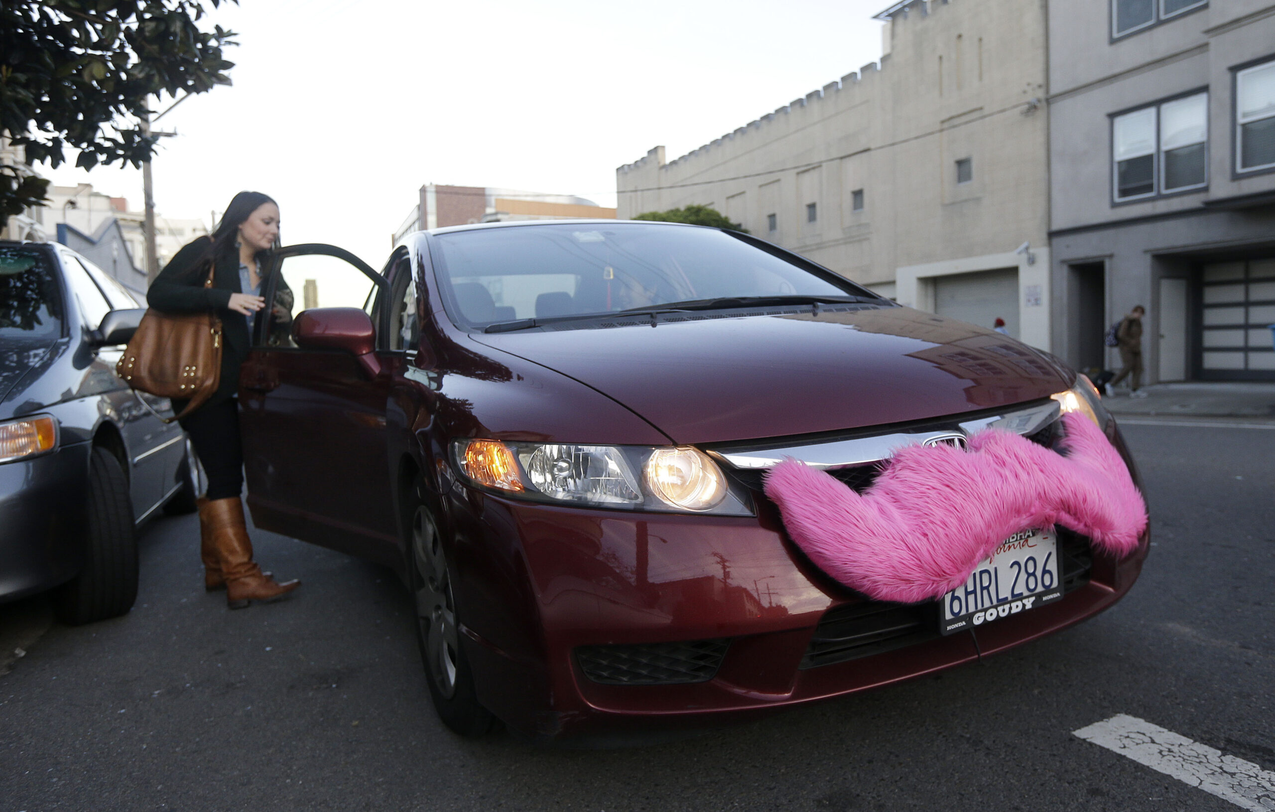Chicago rideshare drivers looking for safety solutions