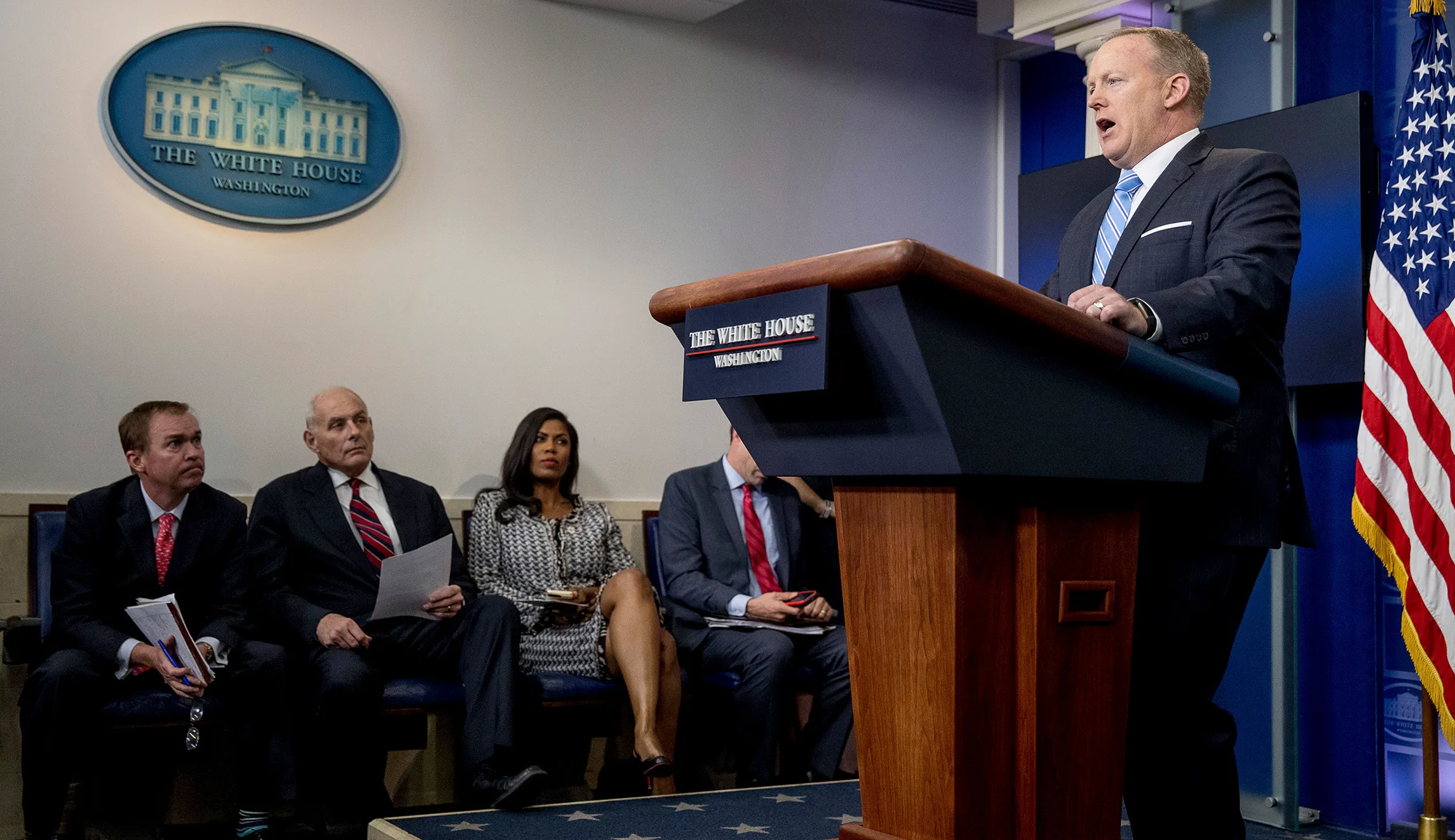 Reporters erupt when Spicer ends press conference without taking questions