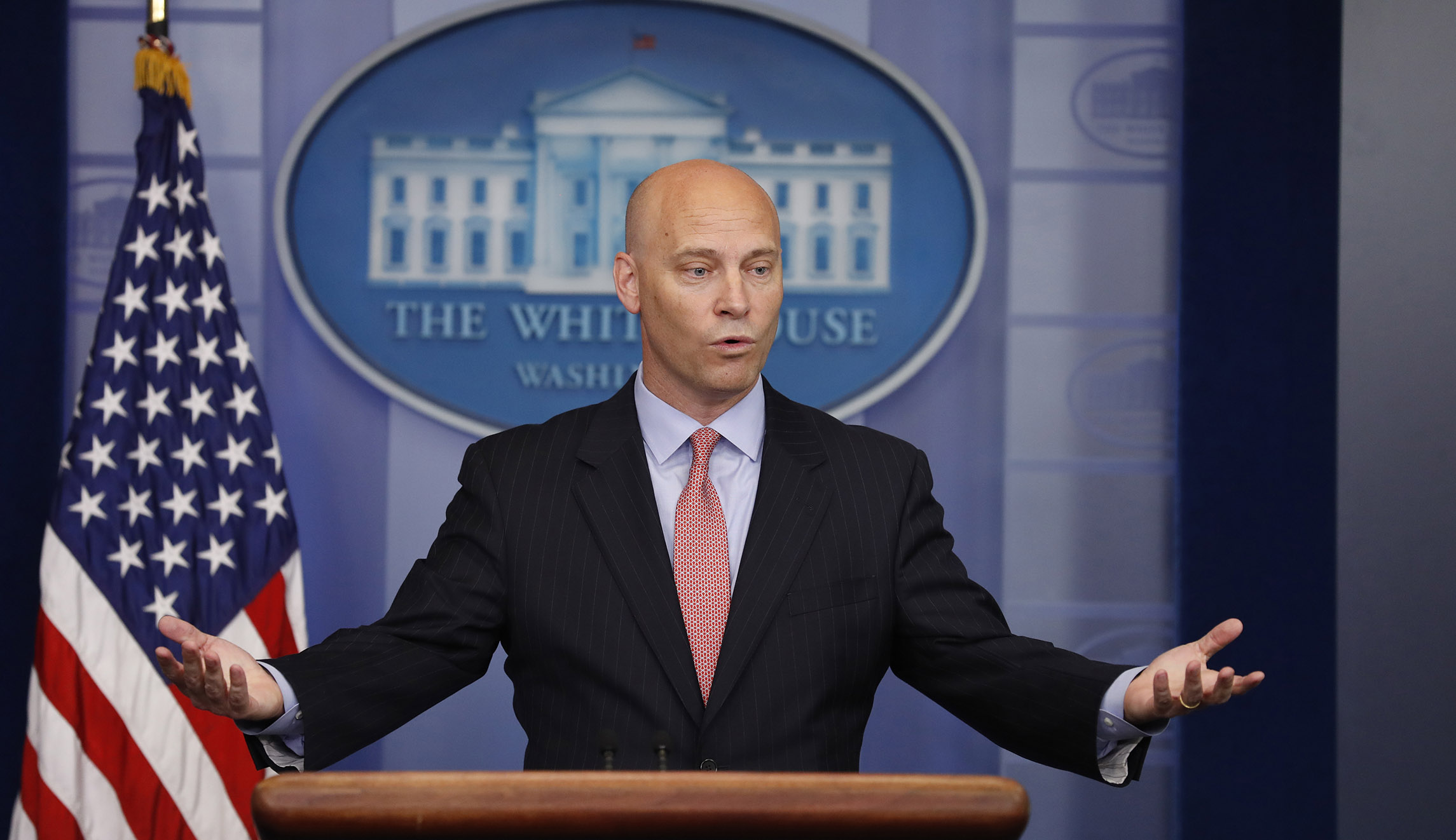 Trump aiming for 15 percent business tax rate, White House official says