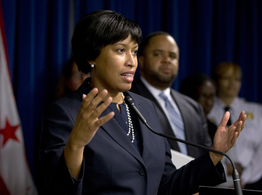 D.C. mayor moves to close aging family homeless shelter