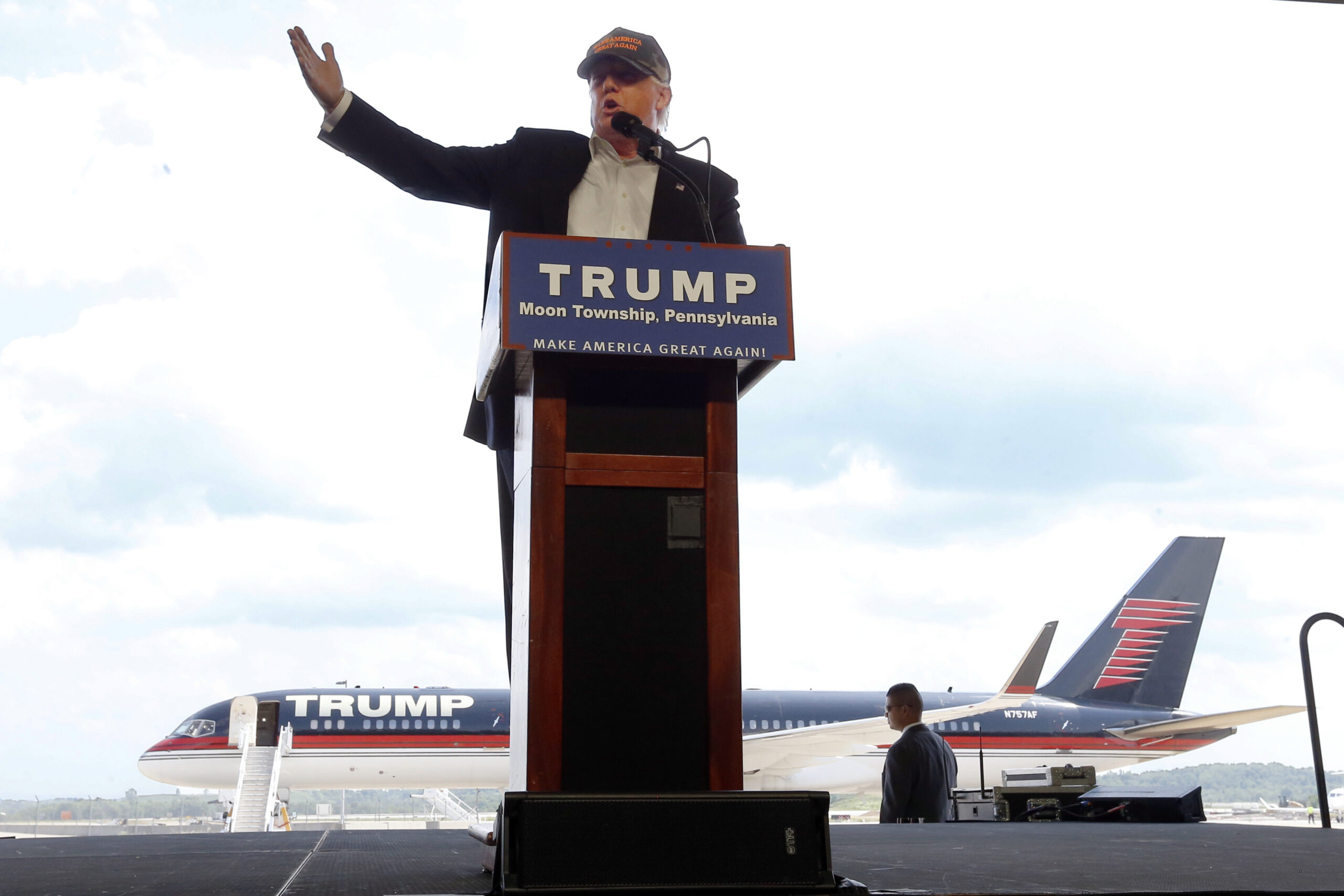 Trump tries to expand electoral map by going for Pa.