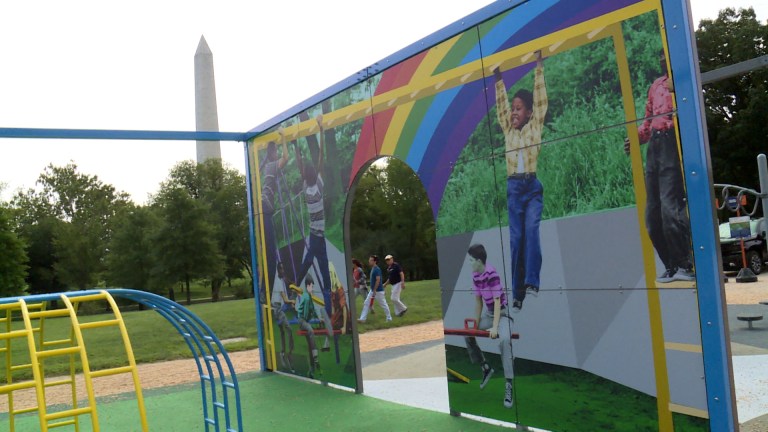 Art exhibit on National Mall 