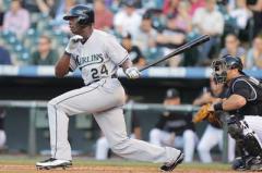 Nationals add Cameron for outfield depth