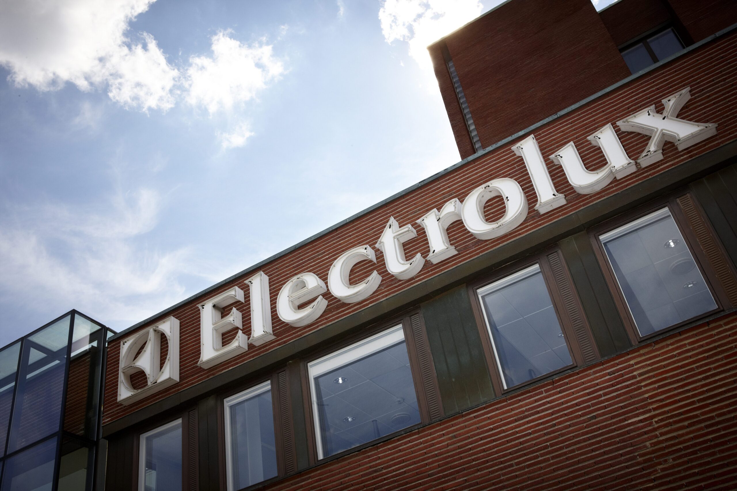 Electrolux to buy GE Appliances in $3.3B deal