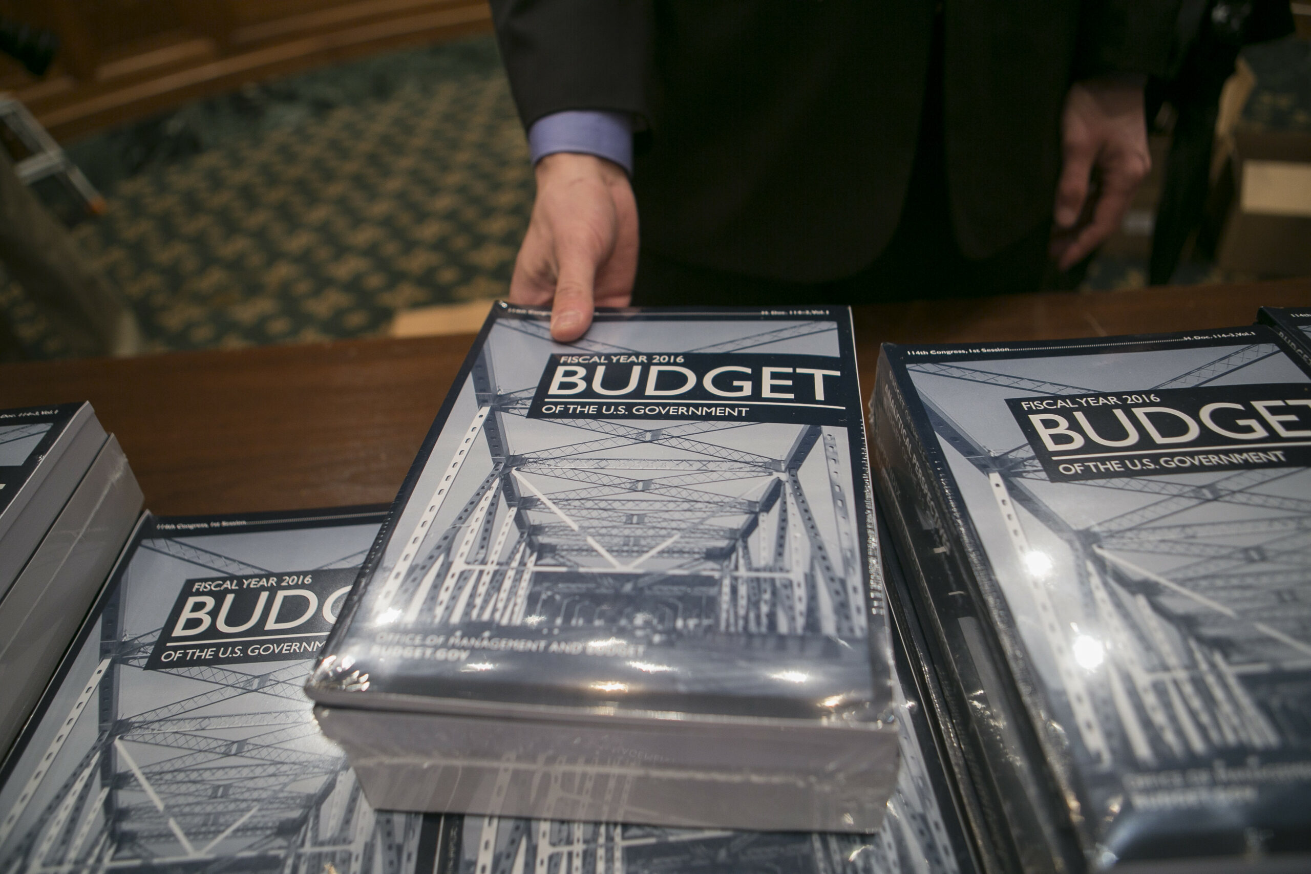 Budget deficit expected to shrink to $426 billion, lowest under Obama