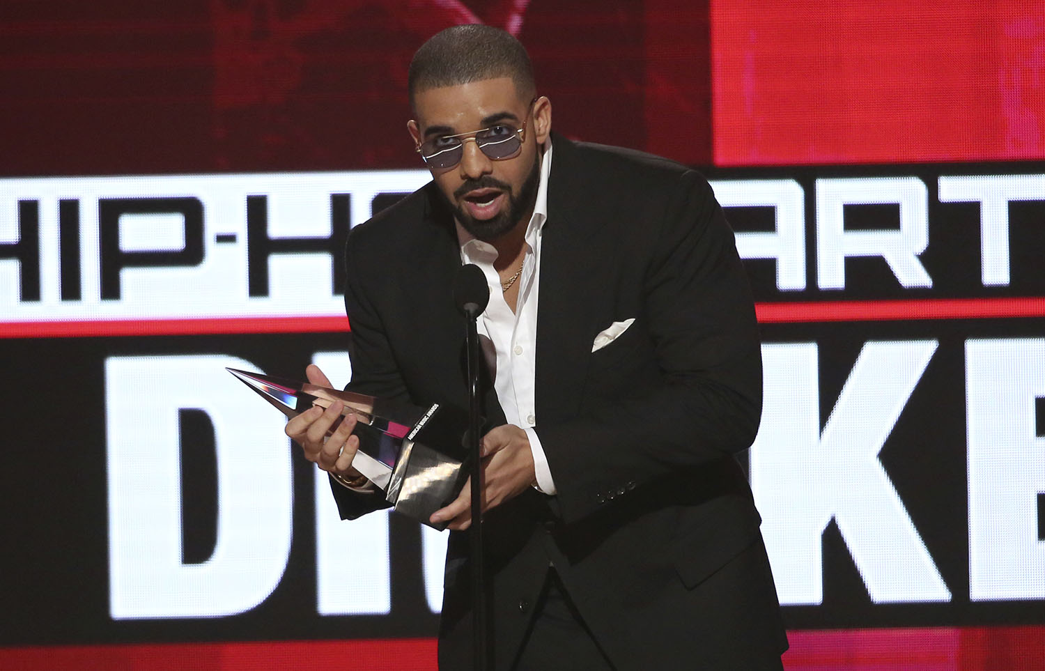 New Drake song ends by paraphrasing Michelle Obama