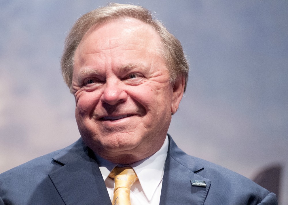 Shale oil tycoon backs Trump