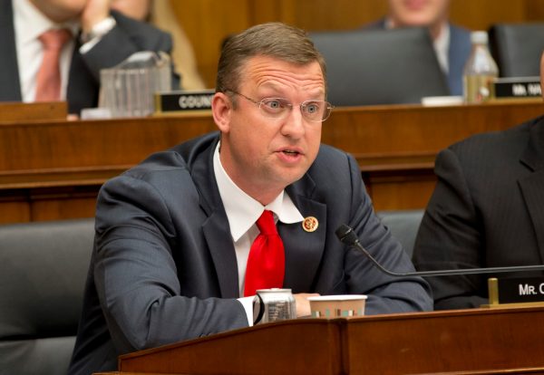 How easy is it to sue the federal government?
