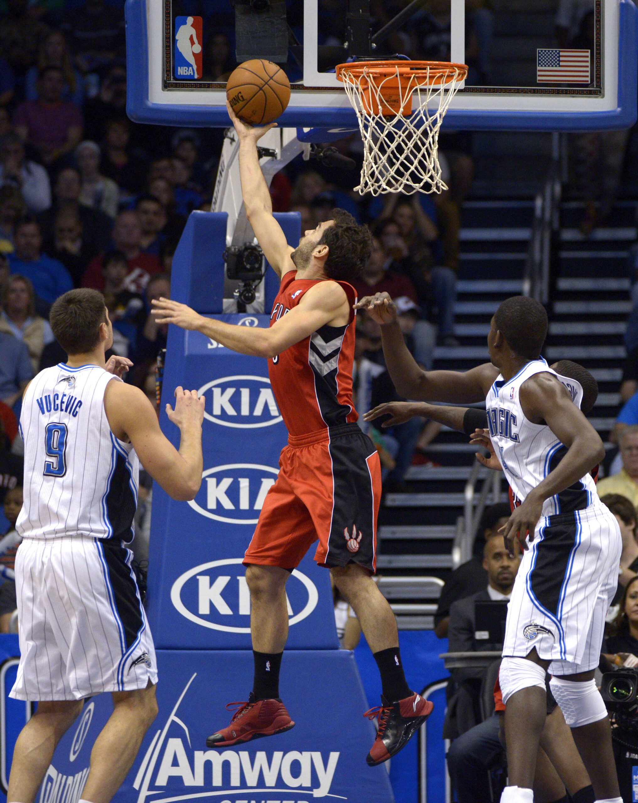 DeRozan leads Raptors to win over Magic