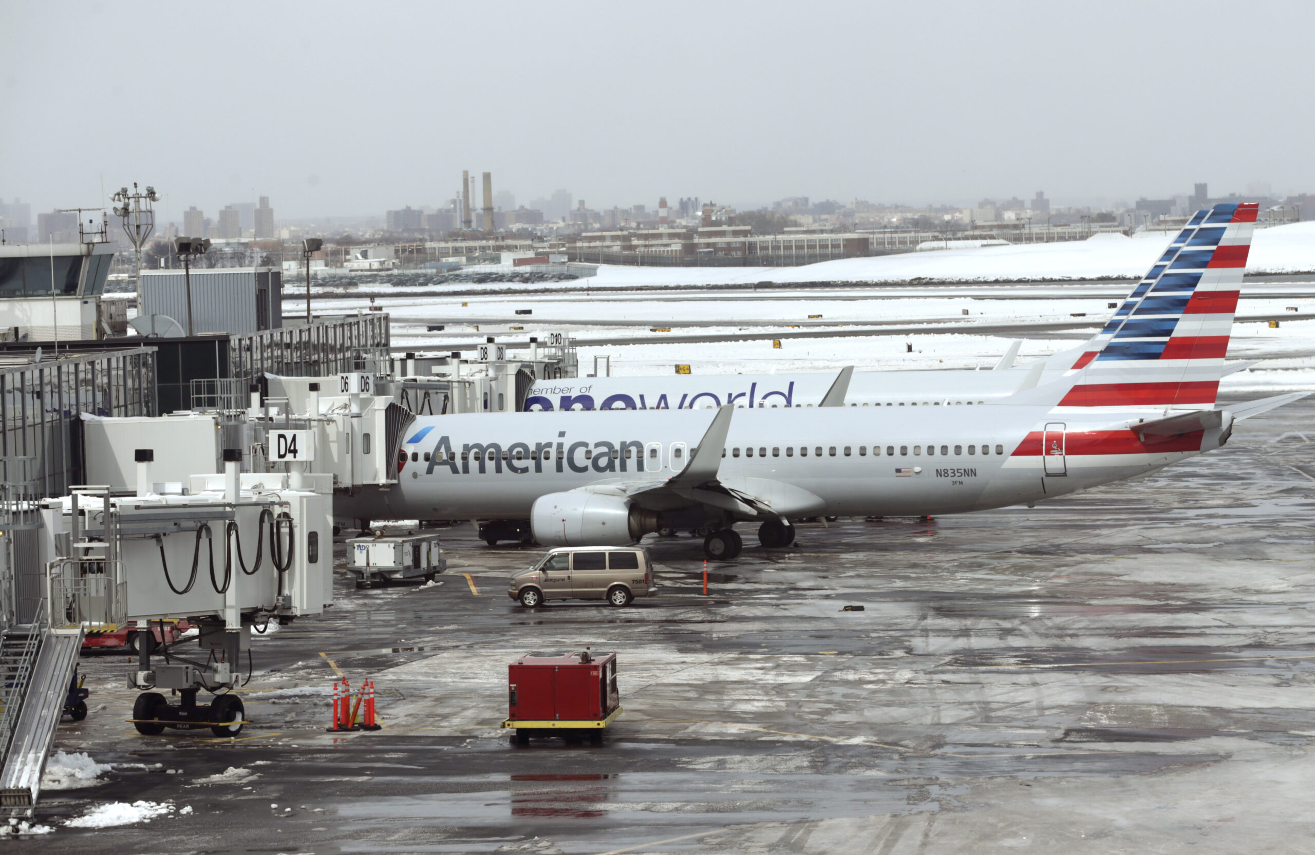 American Airlines employee suspended after allegedly going haywire, almost hurts infant