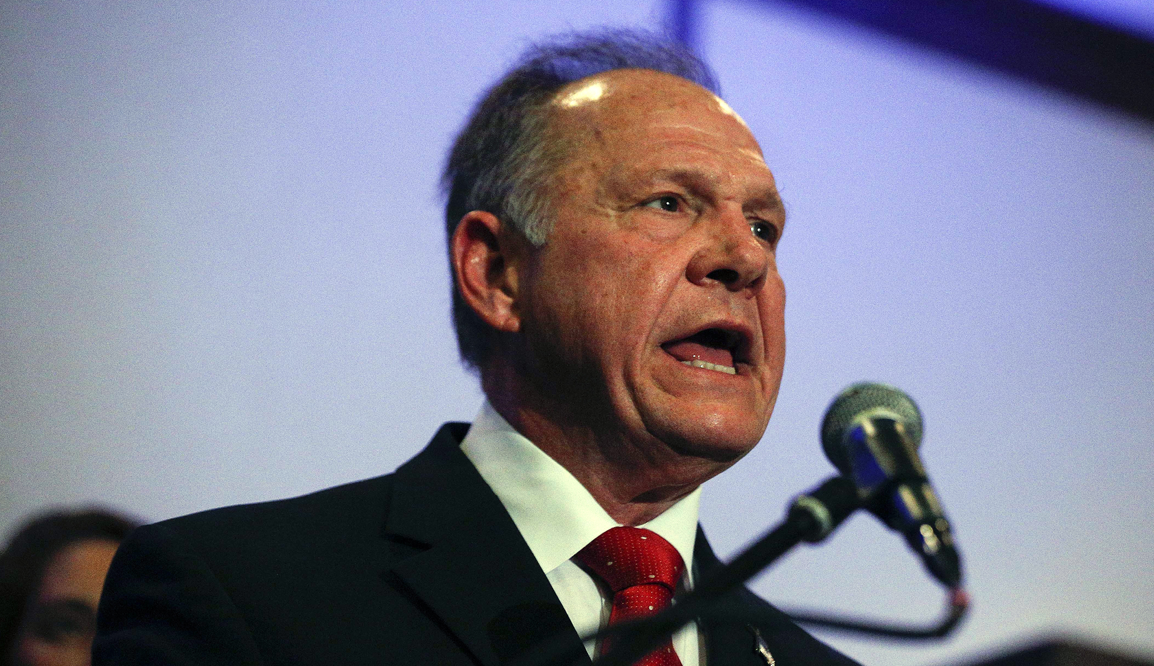 Roy Moore digs in, boosted by top Alabama Republicans