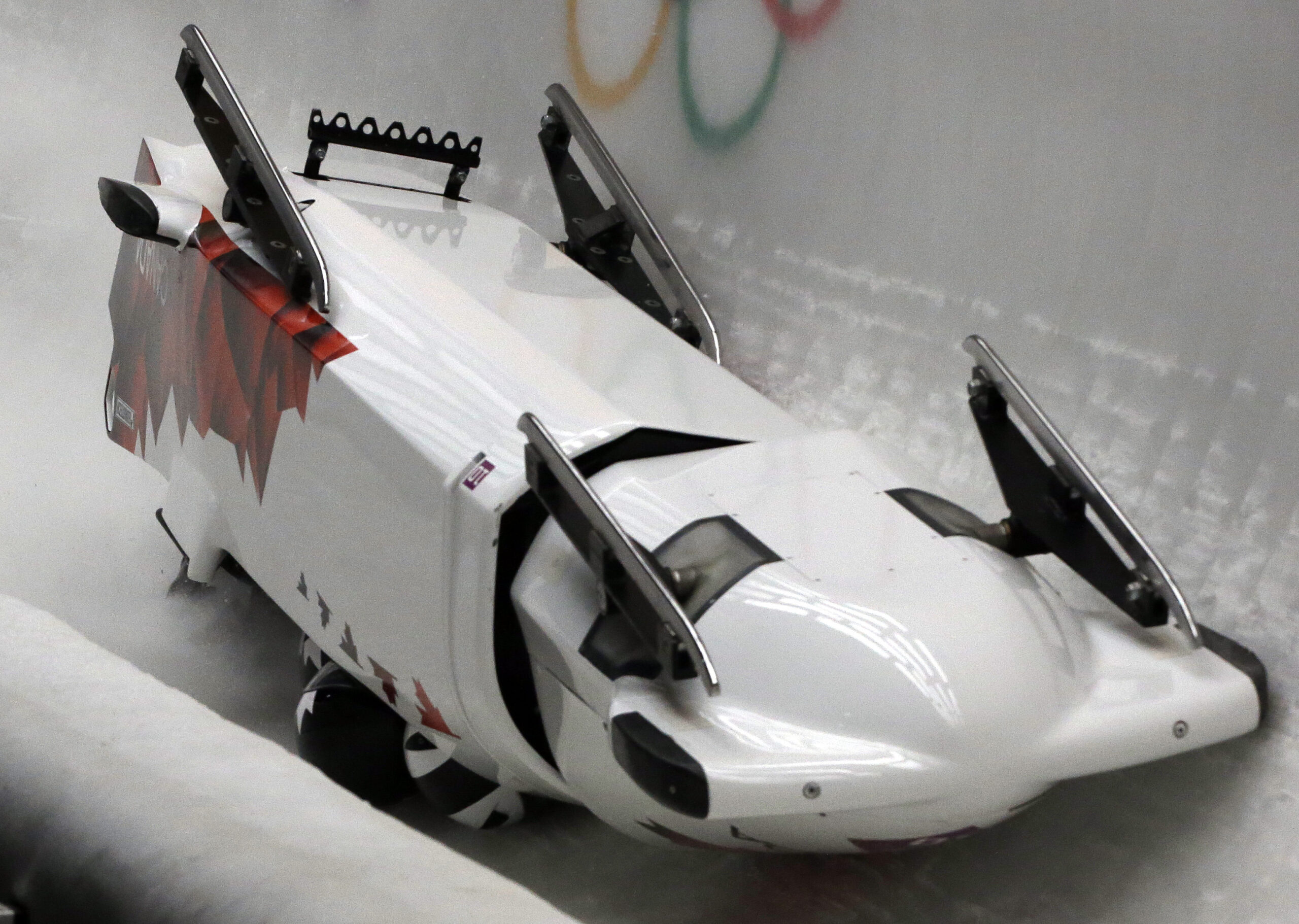 Canada-3 sled crashes in 4-man bobsled at Olympics