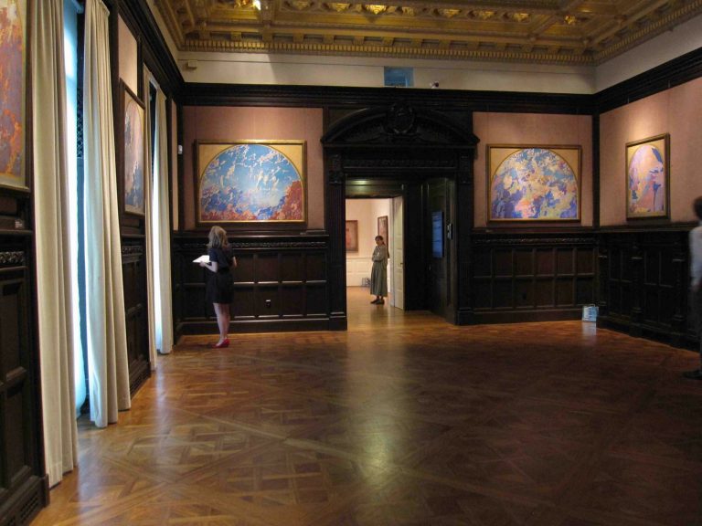 Matthews celebrates book and birthday at Phillips Collection