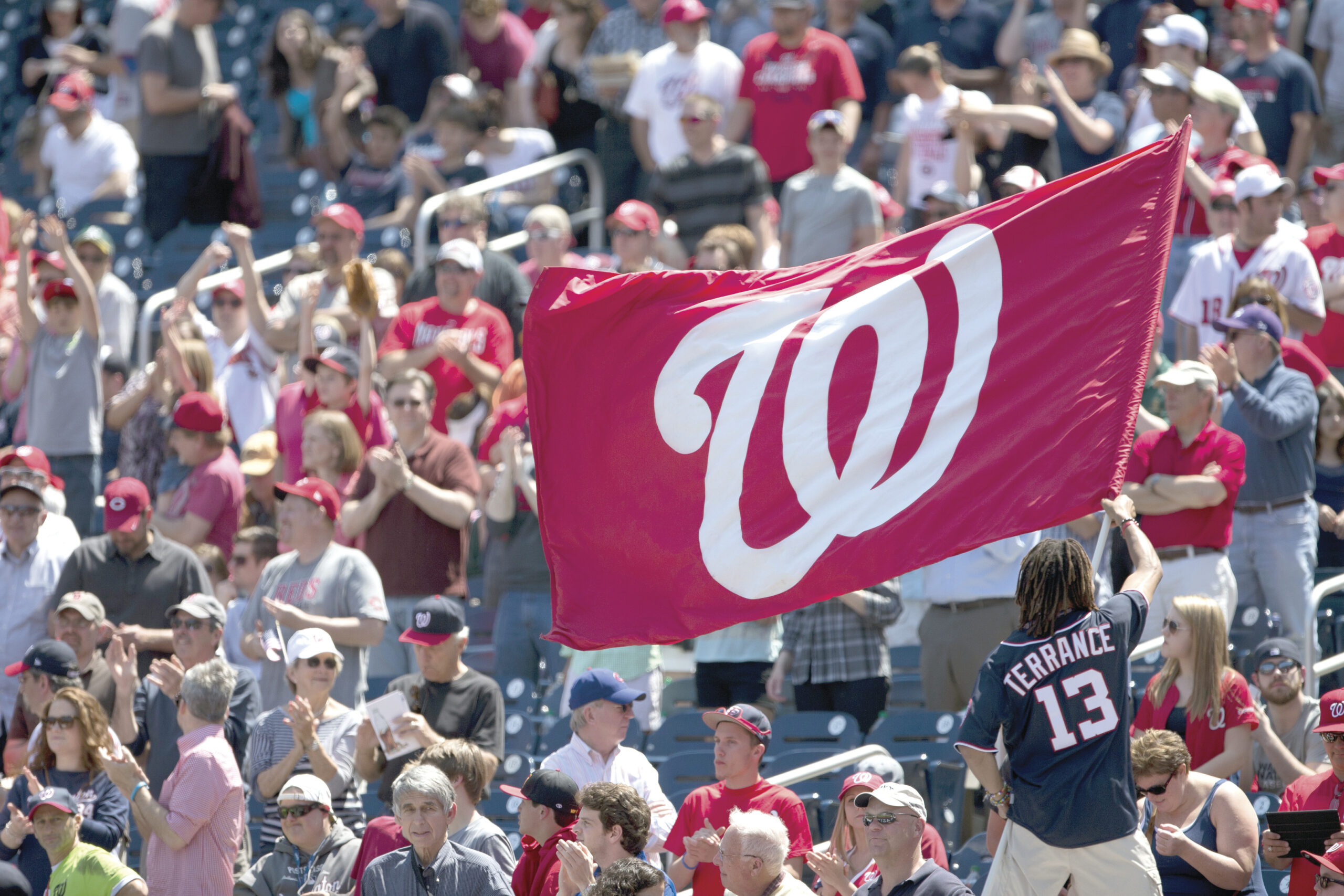 Thom Loverro: Choppy waves divide Nationals fans in crowd battle
