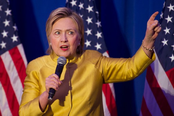Clinton defends Megyn Kelly, Carly Fiorina in L.A. Times interview